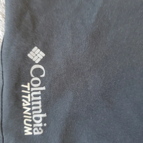 Columbia Men's Black Athletic Shorts - Picture 4 of 6